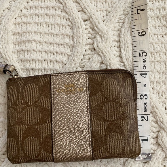 Coach Wristlet/Wallet - Picture 6 of 12
